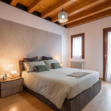 Venezia-Suite HemingwayA Pochi Passi Outlet Новента-ди-Пьяве Экстерьер фото