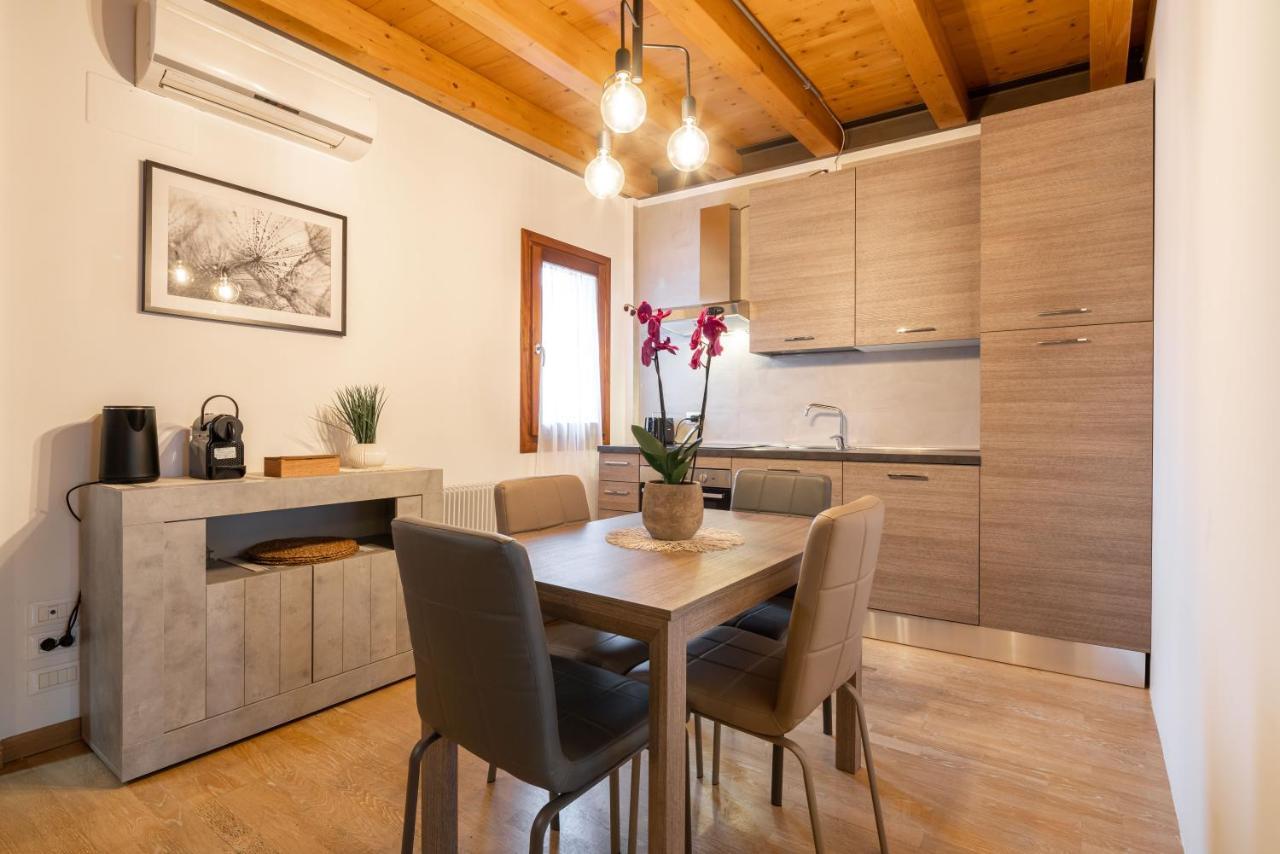 Venezia-Suite HemingwayA Pochi Passi Outlet Новента-ди-Пьяве Экстерьер фото