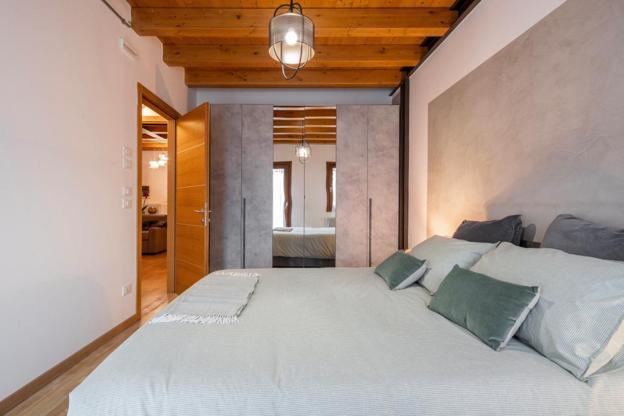 Venezia-Suite HemingwayA Pochi Passi Outlet Новента-ди-Пьяве Экстерьер фото
