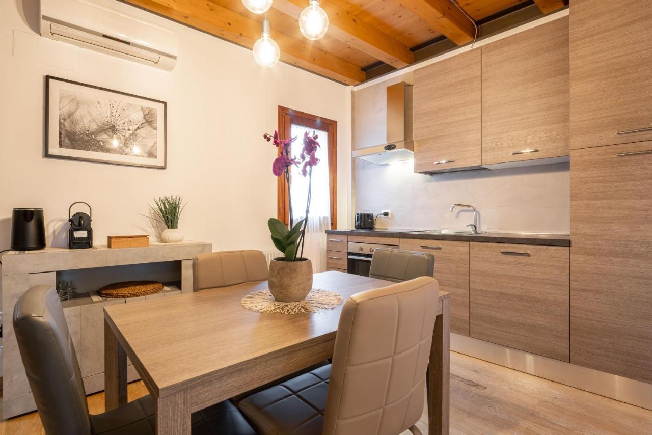 Venezia-Suite HemingwayA Pochi Passi Outlet Новента-ди-Пьяве Экстерьер фото